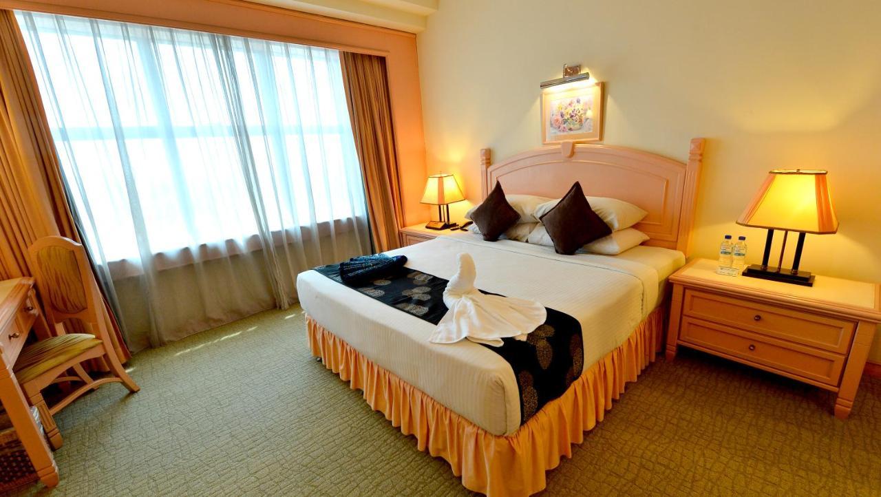 Emerald Puteri Hotel Sungai Petani Exterior photo
