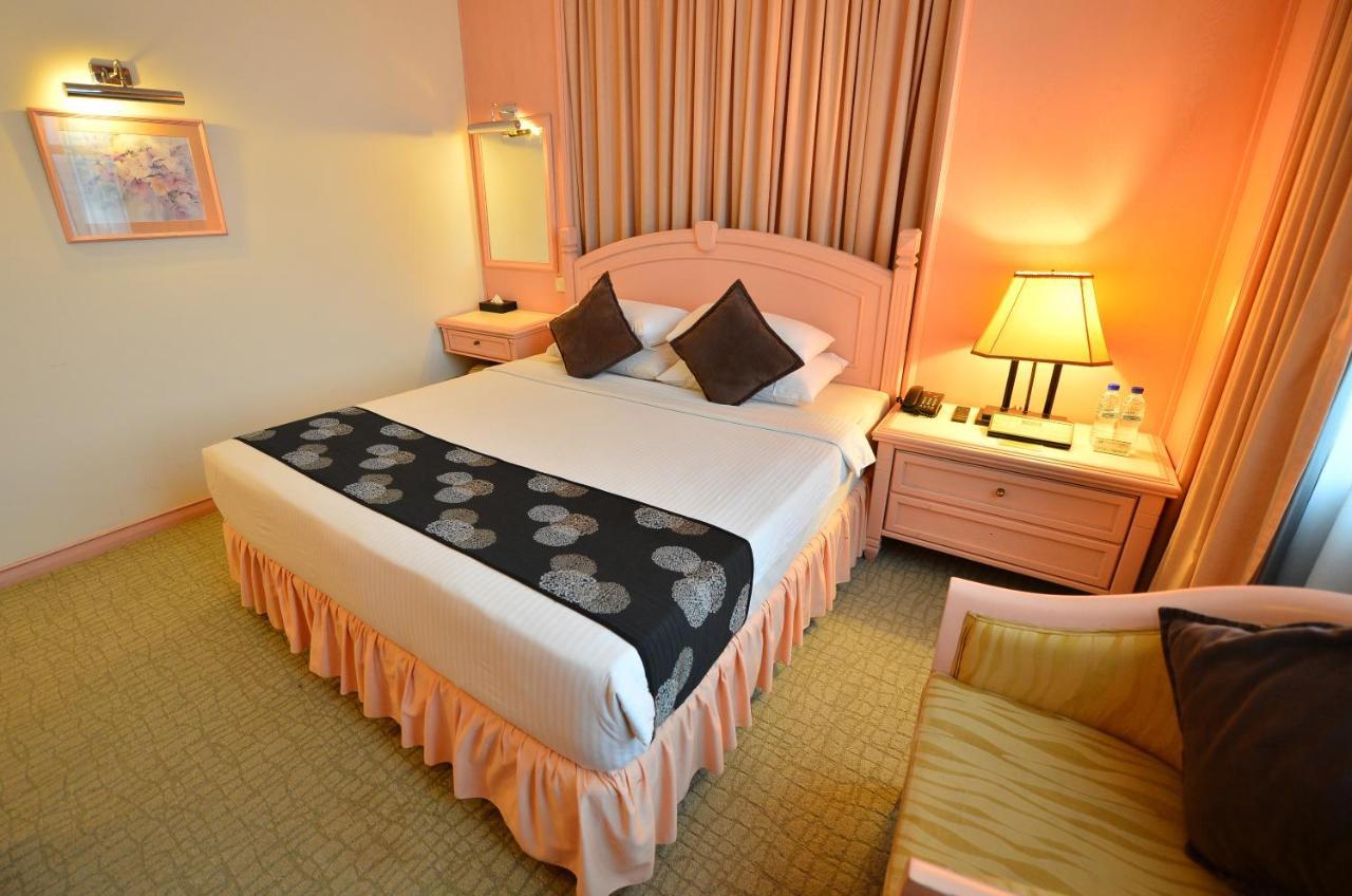 Emerald Puteri Hotel Sungai Petani Exterior photo