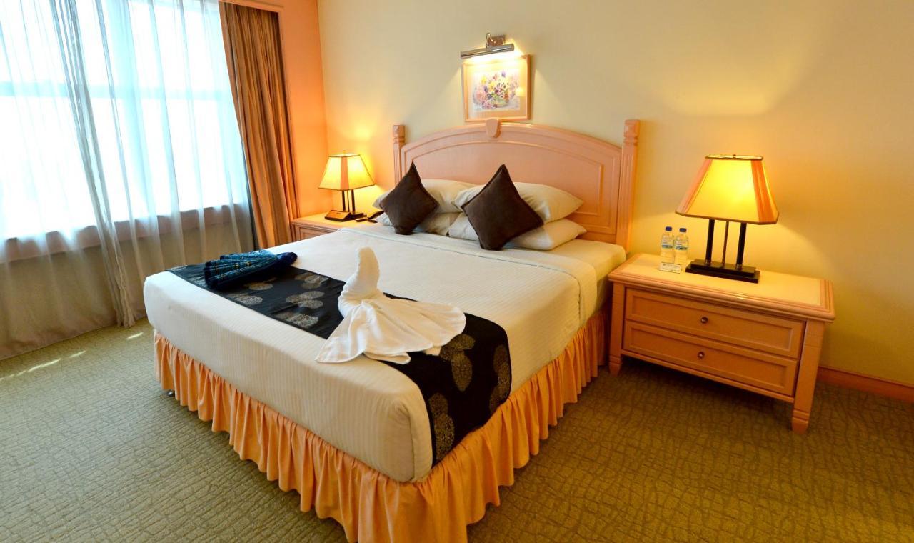 Emerald Puteri Hotel Sungai Petani Exterior photo